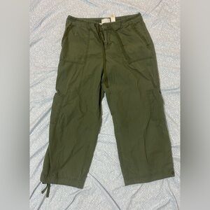 Liz Claiborne Olive Green Women's Capris